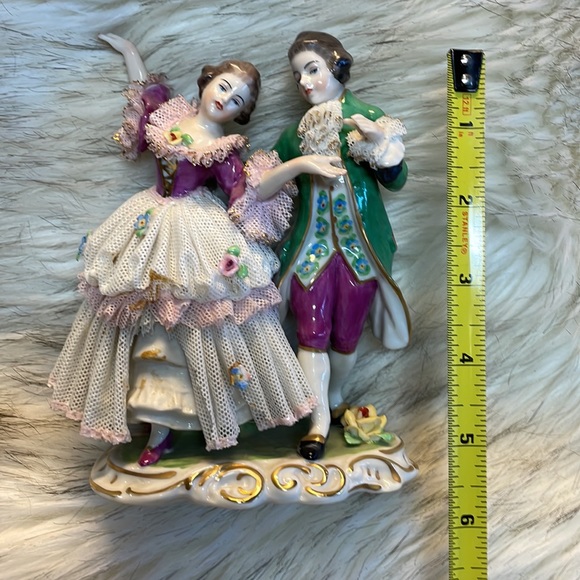 Dresden Frankenthal lace couple dancing, hand painted Germany antique figurine. - Picture 2 of 7